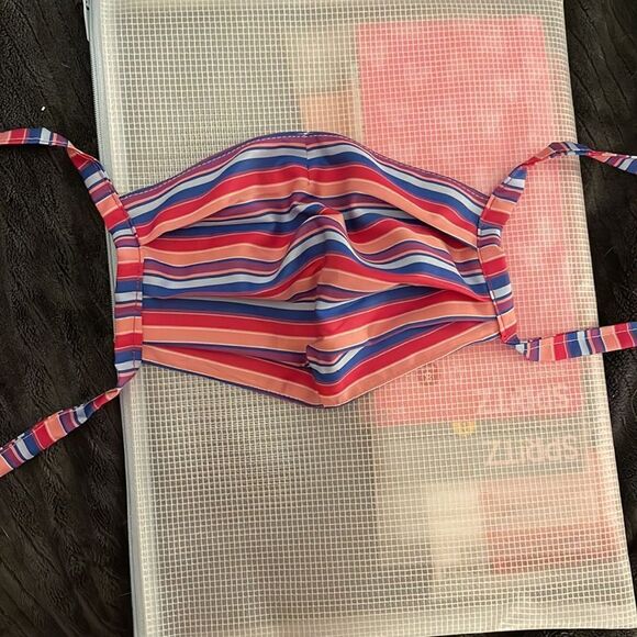 Multi-colored striped cloth face mask - Picture 2 of 4